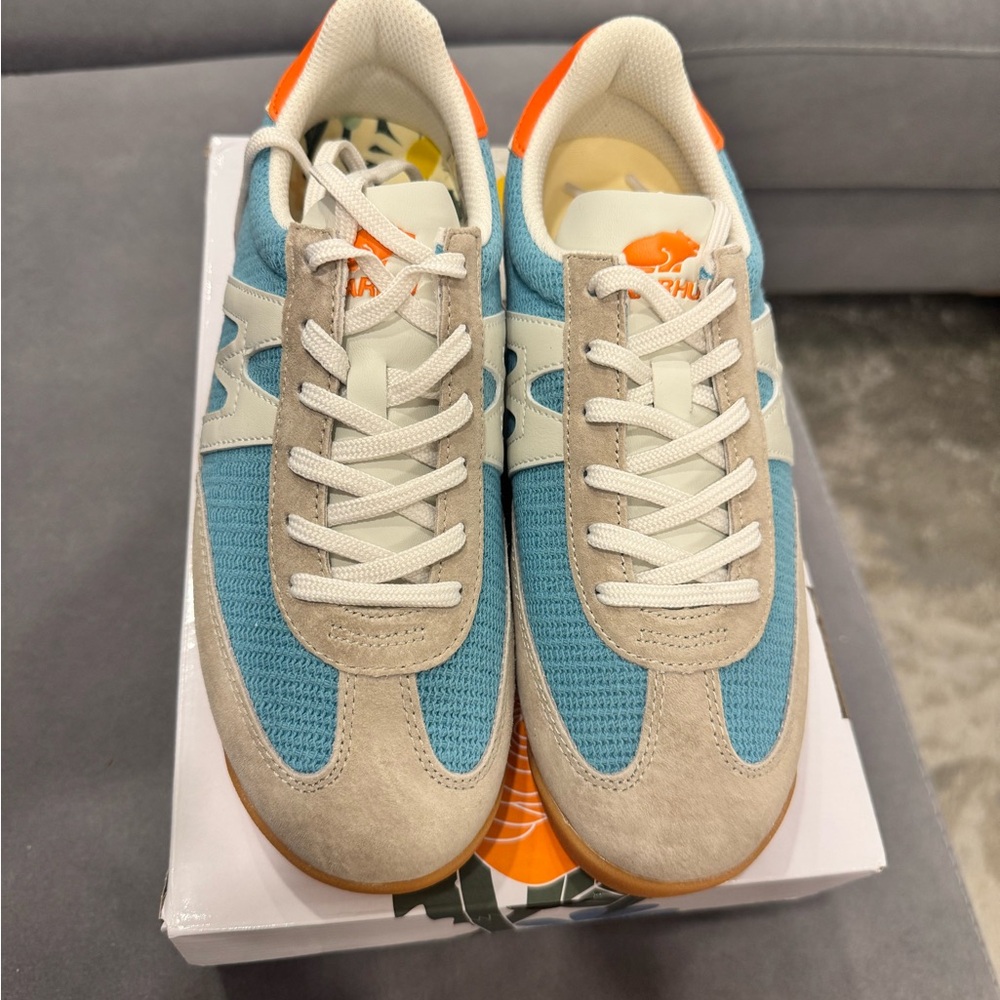 Women's Retro Blue & Beige Casual Sneakers